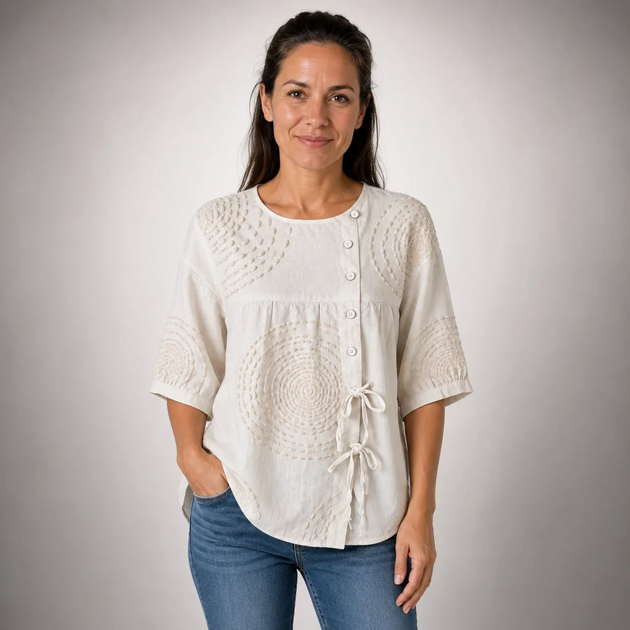 Remedios™ | Blusa Vintage con Detalles de Cordones y Estampado Artesanal